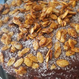 Décoration de gâteau à base de Pistache (graine de courge) caramélisé